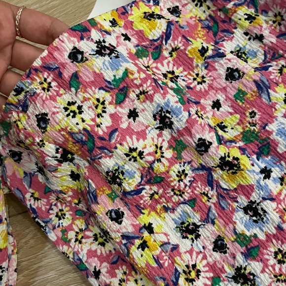 H&M NWTs! Size XS - flowery and flowy. - Picture 2 of 3